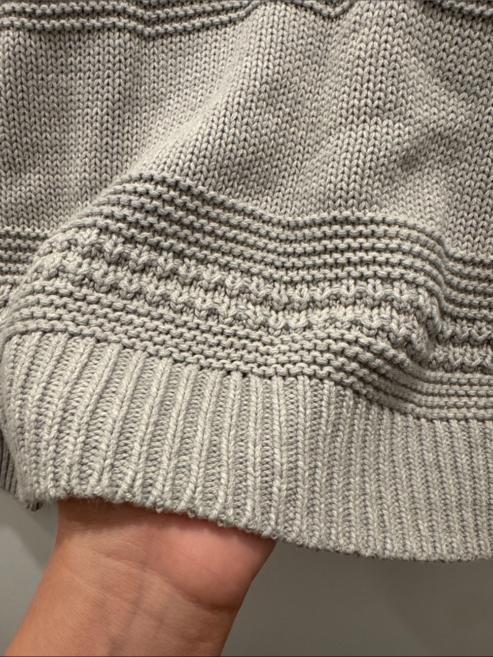 Universal Thread Women's Textured Crewneck Sweater - Light Gray - Picture 4 of 4